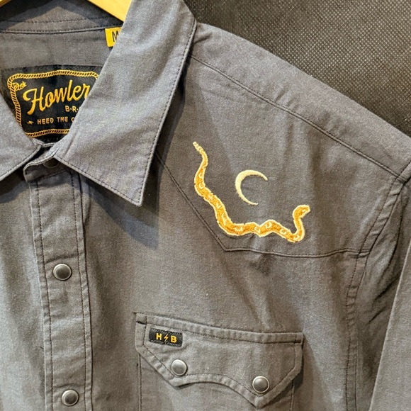Howler Brothers - “Waxing Culebra”Charcoal Embroidered Shirt - Medium - NWT - Picture 2 of 7